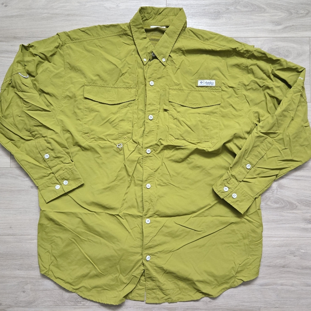 NWOT Columbia Mens PFG Button Down Top
